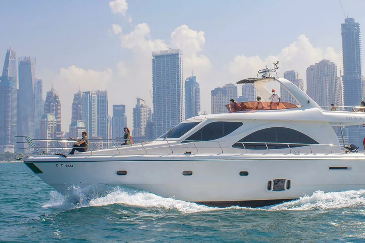 Dubai Yacht Tour